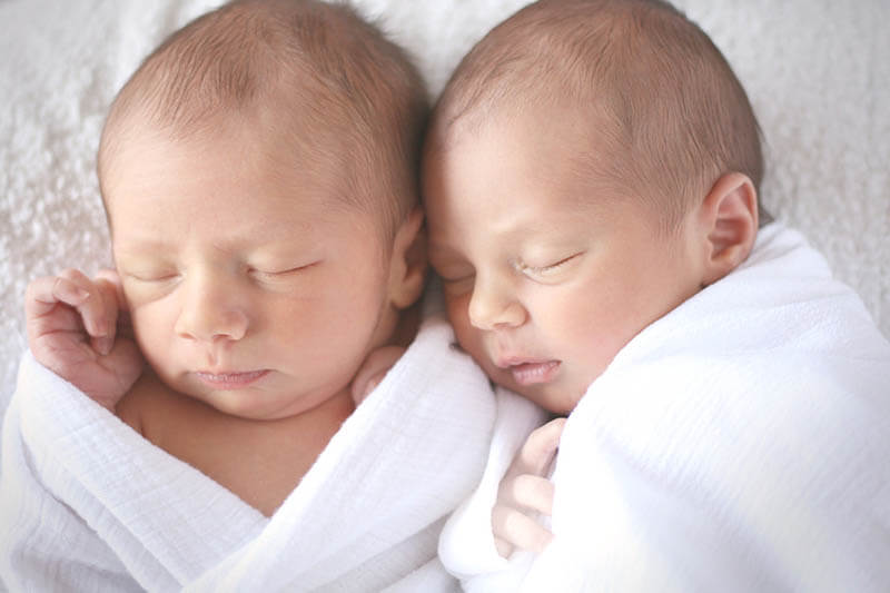 having twins with surrogacy