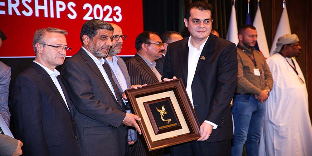 TebMedTourism received Iran's health tourism leader award from the Minister of Tourism