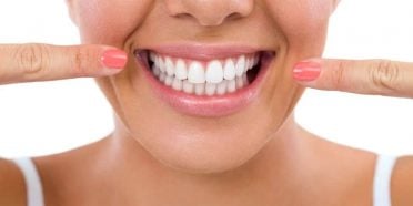 تلبيس الأسنان قشرة البورسلين